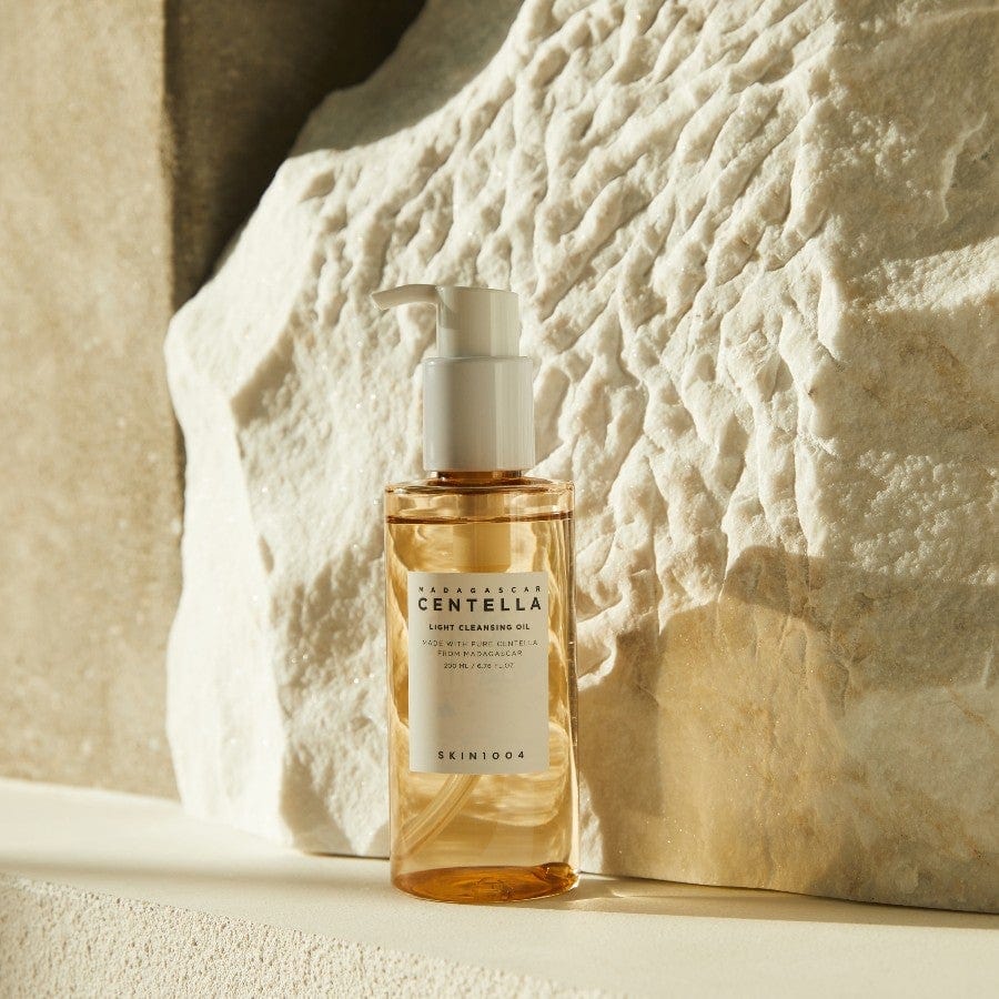 SKIN1004 Madagascar Centella Light Cleansing Oil 200ml - image 5 - ArabiaGlow UAE
